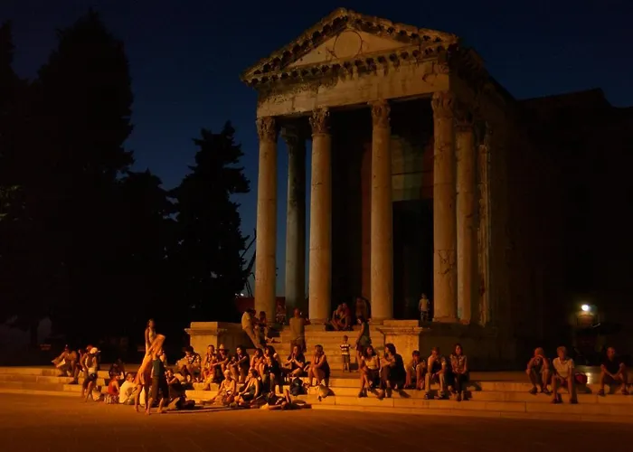 Zimmer F2 Apartman *